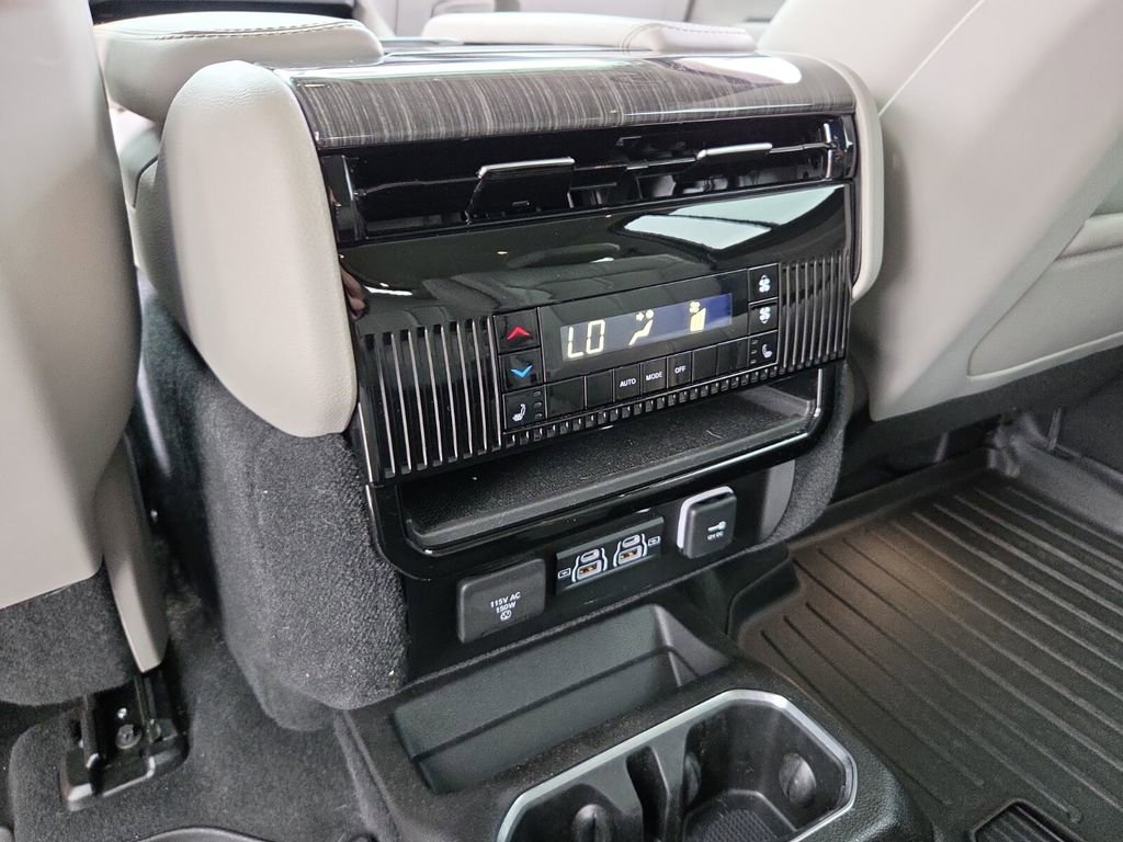 Used 2022 Jeep Wagoneer Series III w/ Flexible Seating Group AWD/4WD image 14