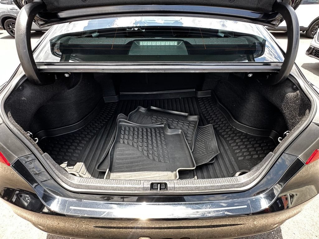 Used 2019 Toyota Camry LE FWD image 8