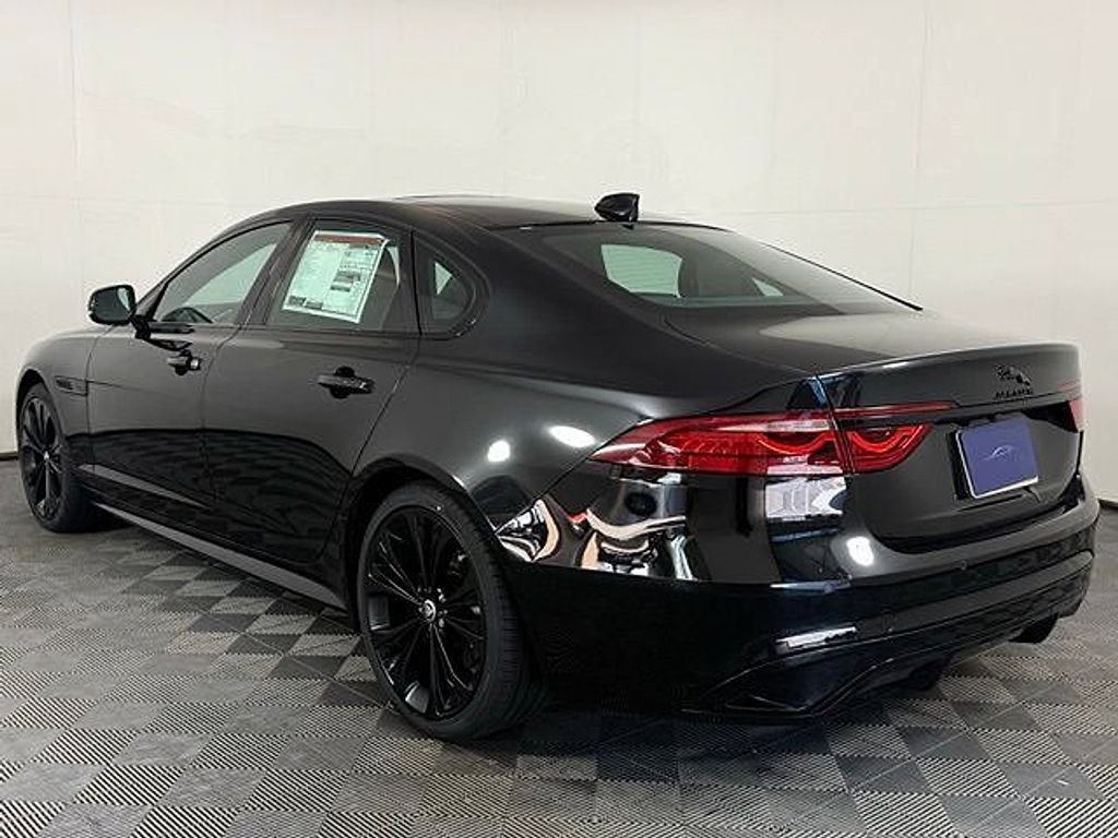New 2024 Jaguar XF R-Dynamic SE AWD/4WD image 4
