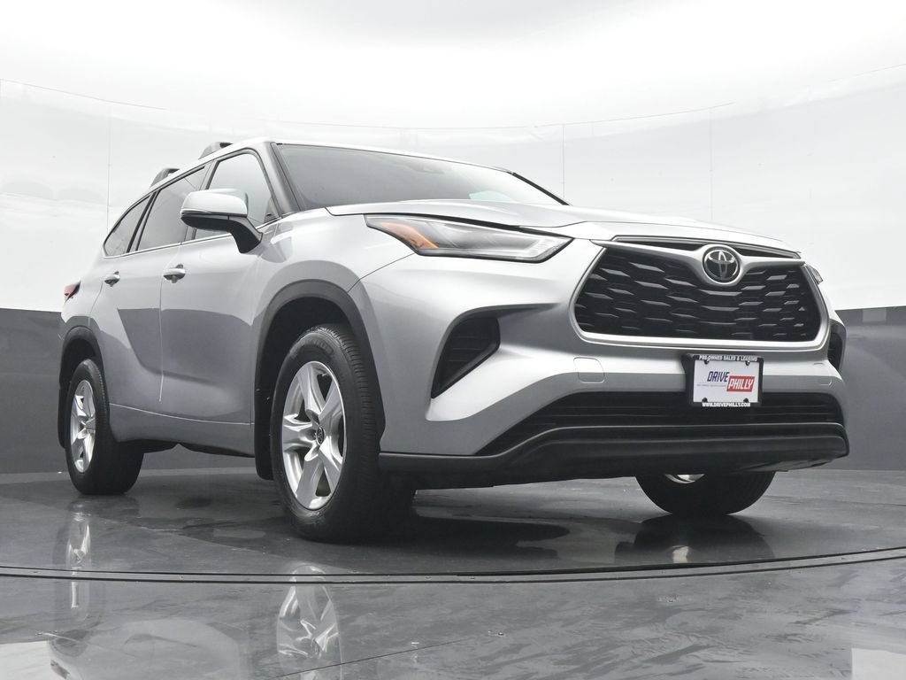 Used 2022 Toyota Highlander L AWD/4WD image 35