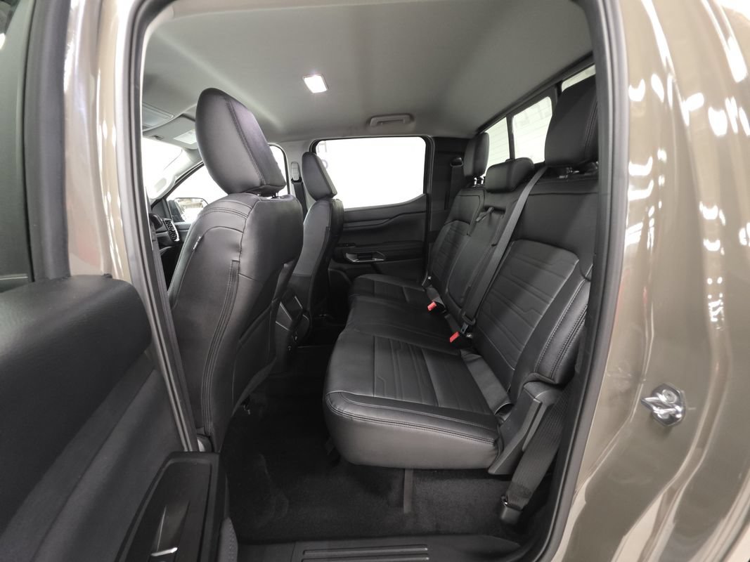 Used 2025 Ford Ranger Lariat w/ Black Appearance Package AWD/4WD image 22
