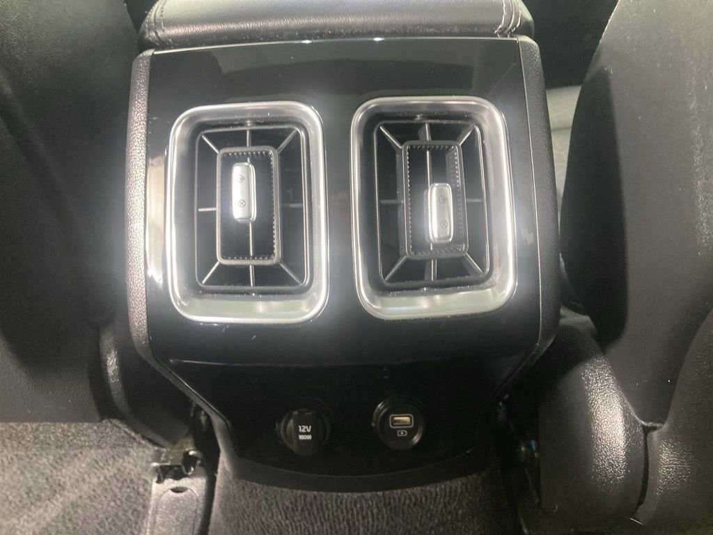 Certified 2022 Kia Sorento SX image 16