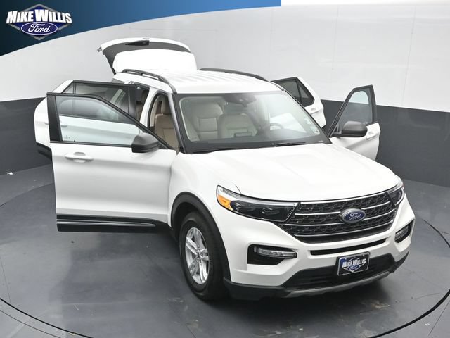 Used 2024 Ford Explorer XLT w/ Equipment Group 202A RWD image 25