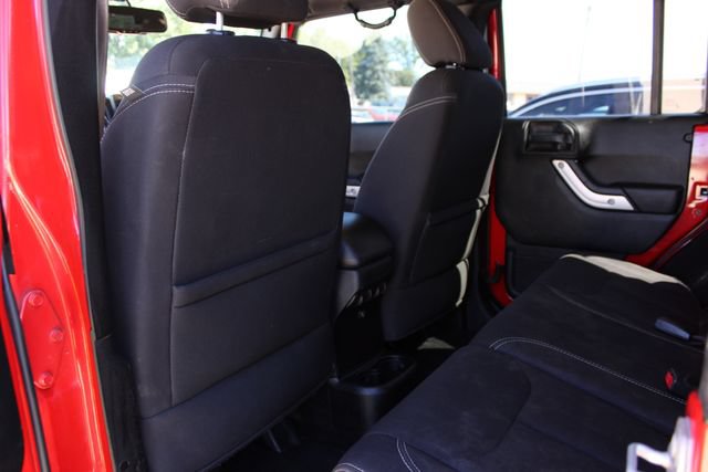 Used 2018 Jeep Wrangler Unlimited Sahara AWD/4WD image 21