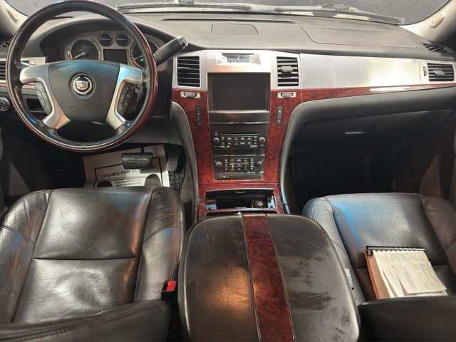 Used 2011 Cadillac Escalade EXT Luxury image 12