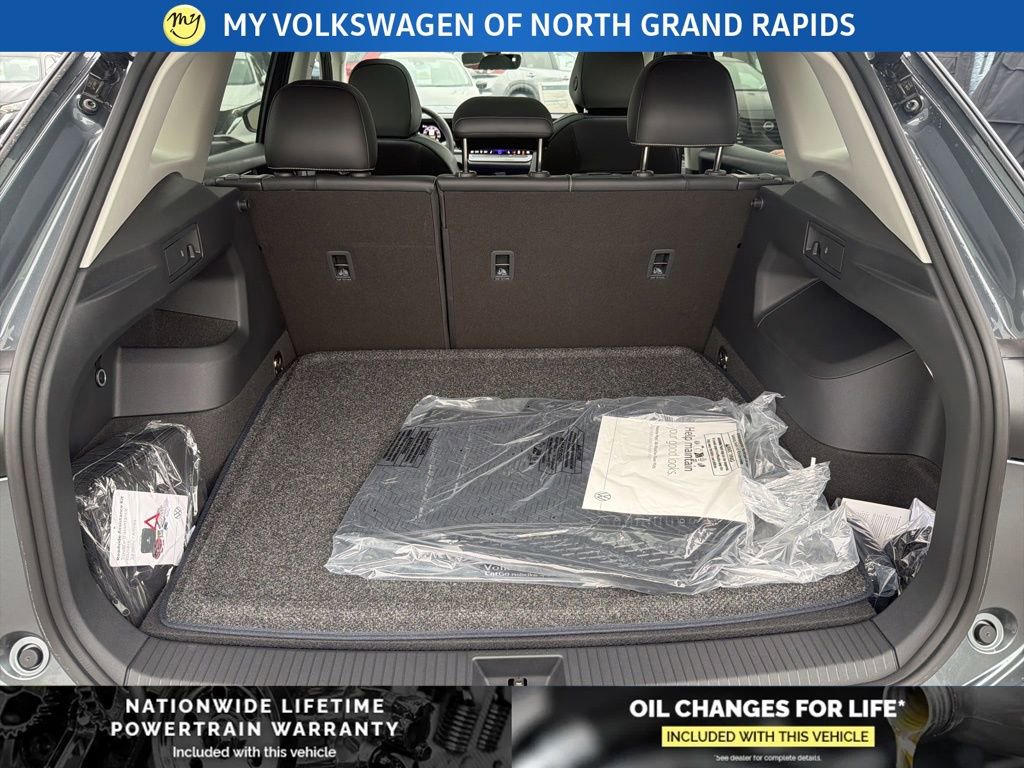 New 2026 Volkswagen Tiguan SE image 23