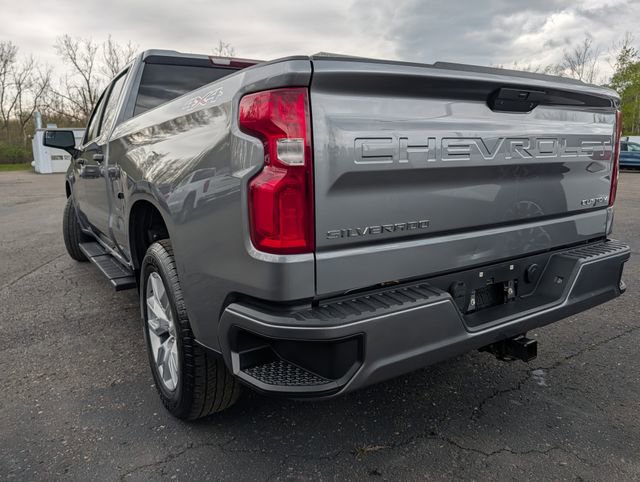 Used 2022 Chevrolet Silverado 1500 Custom w/ LPO, Dark Essentials Package AWD/4WD image 5