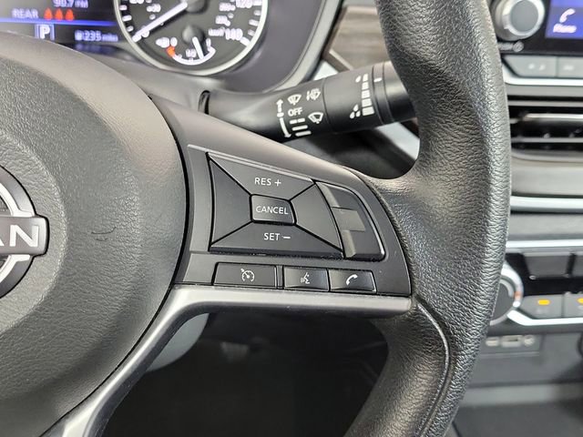Used 2023 Nissan Altima 2.5 SV FWD image 17