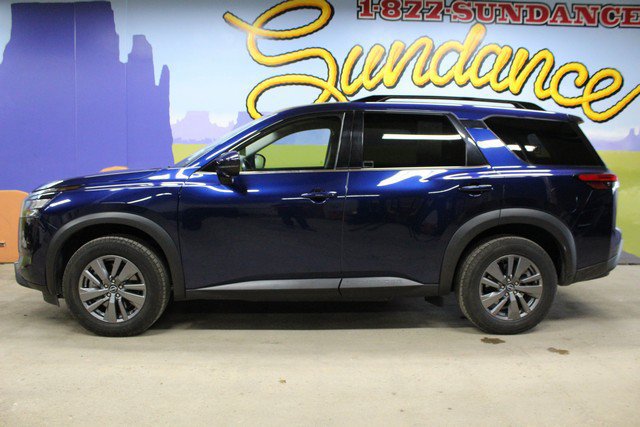 Used 2025 Nissan Pathfinder SV FWD image 7