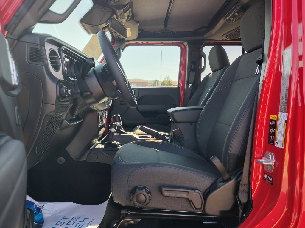 New 2026 Jeep Gladiator Sport AWD/4WD image 13