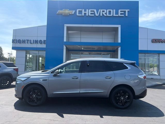 Used 2023 Buick Enclave Essence w/ Experience Buick Package AWD/4WD image 3