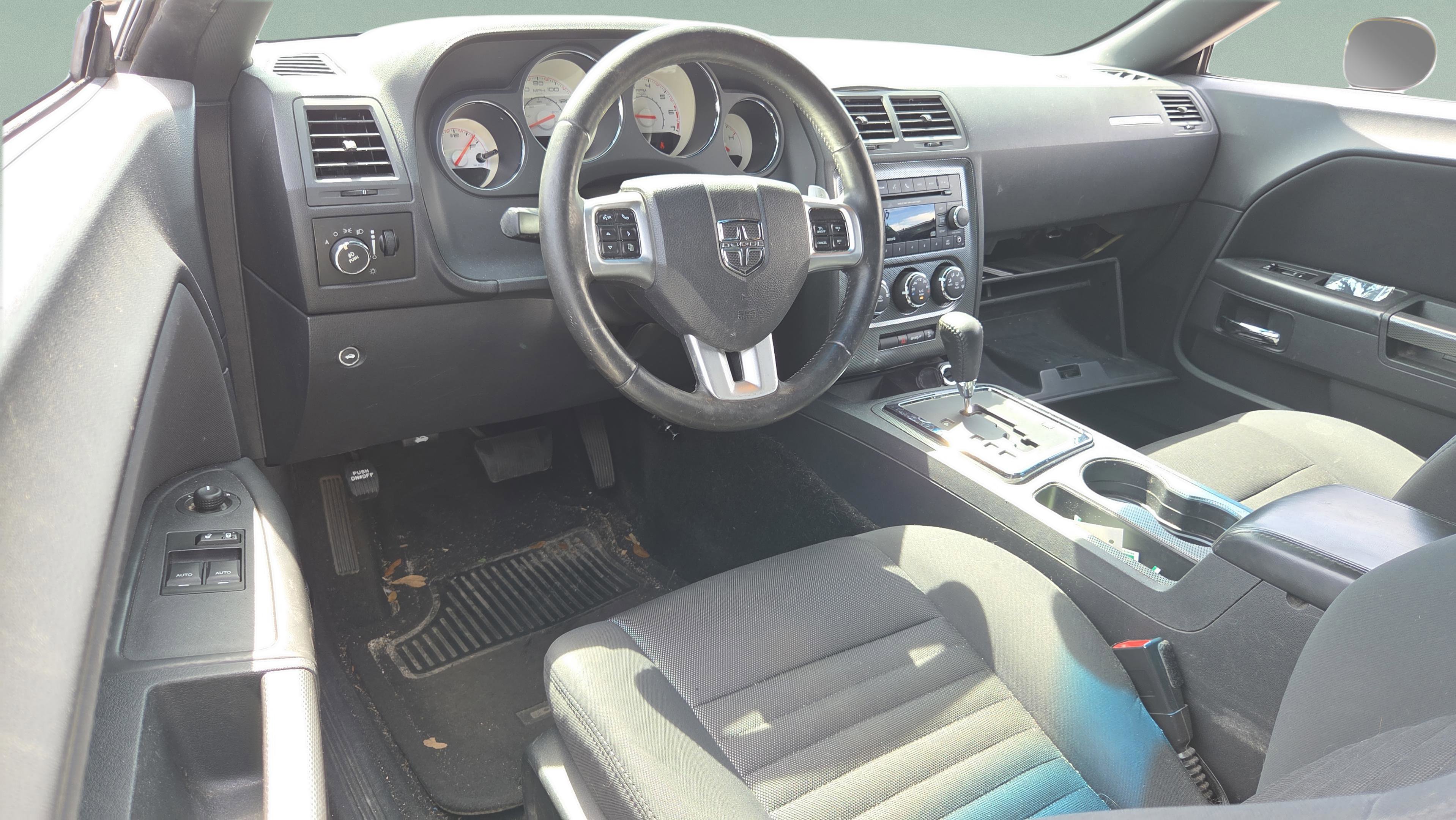 Used 2013 Dodge Challenger R/T image 12