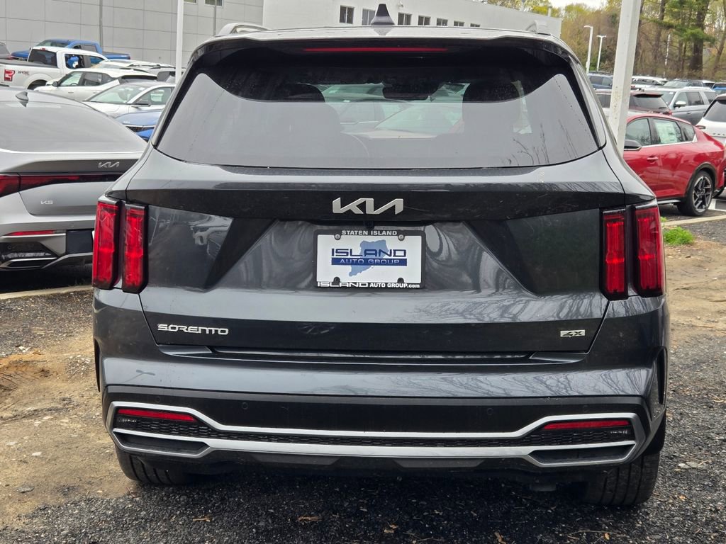 Used 2023 Kia Sorento SX AWD/4WD image 4
