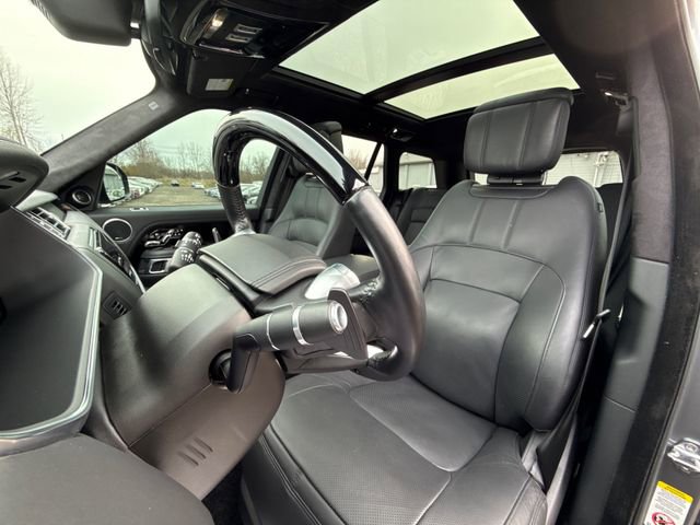 Used 2020 Land Rover Range Rover HSE image 24