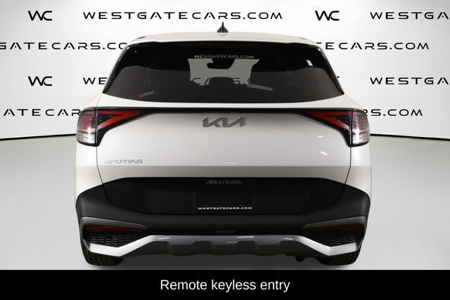 Used 2023 Kia Sportage LX FWD image 4