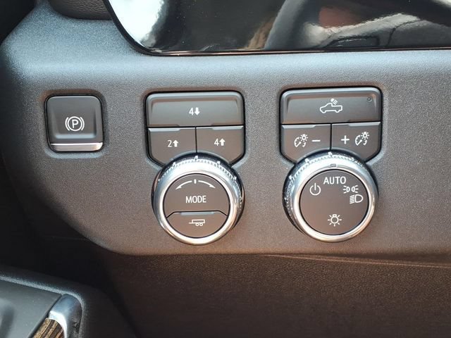New 2026 GMC Sierra 3500 SLE AWD/4WD image 13
