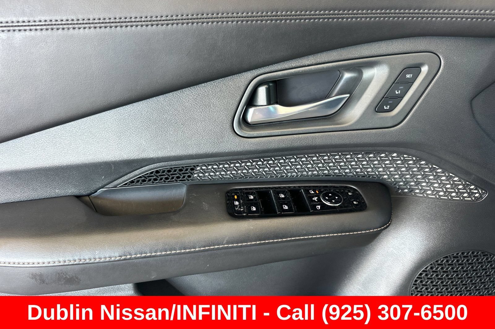 Used 2023 Nissan Ariya FWD image 12