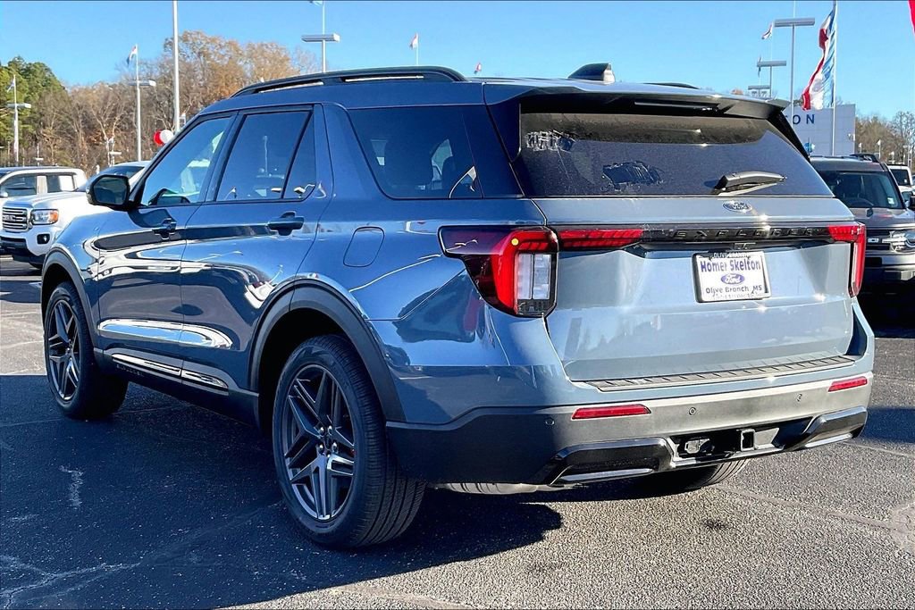 New 2026 Ford Explorer ST-Line w/ ST-Line Street Pack image 3
