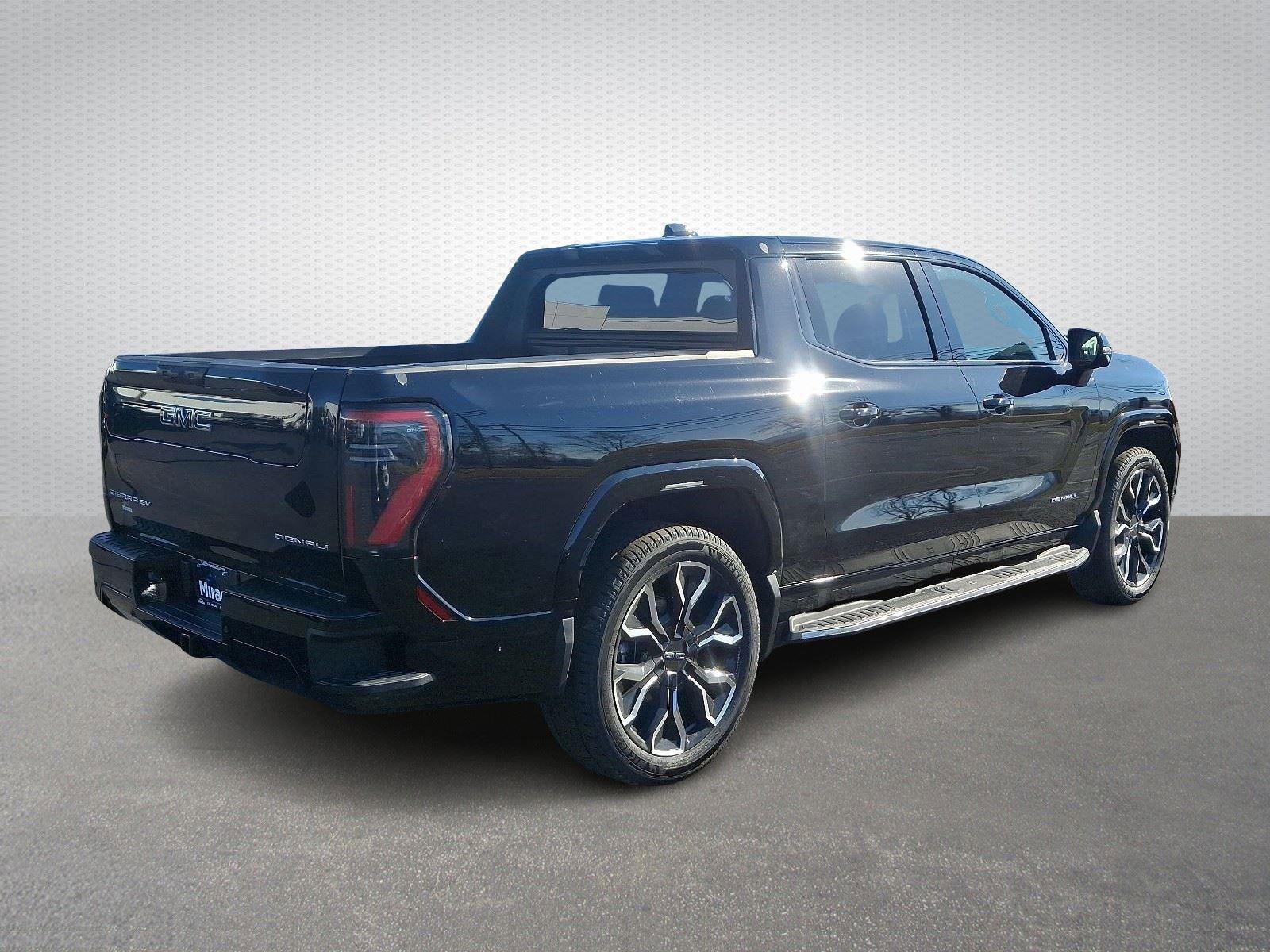 New 2025 GMC Sierra EV Denali image 4