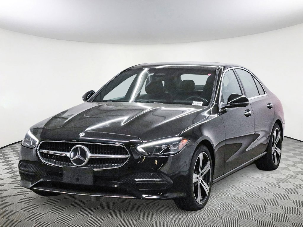 Used 2025 Mercedes-Benz C 300 4MATIC Sedan image 3