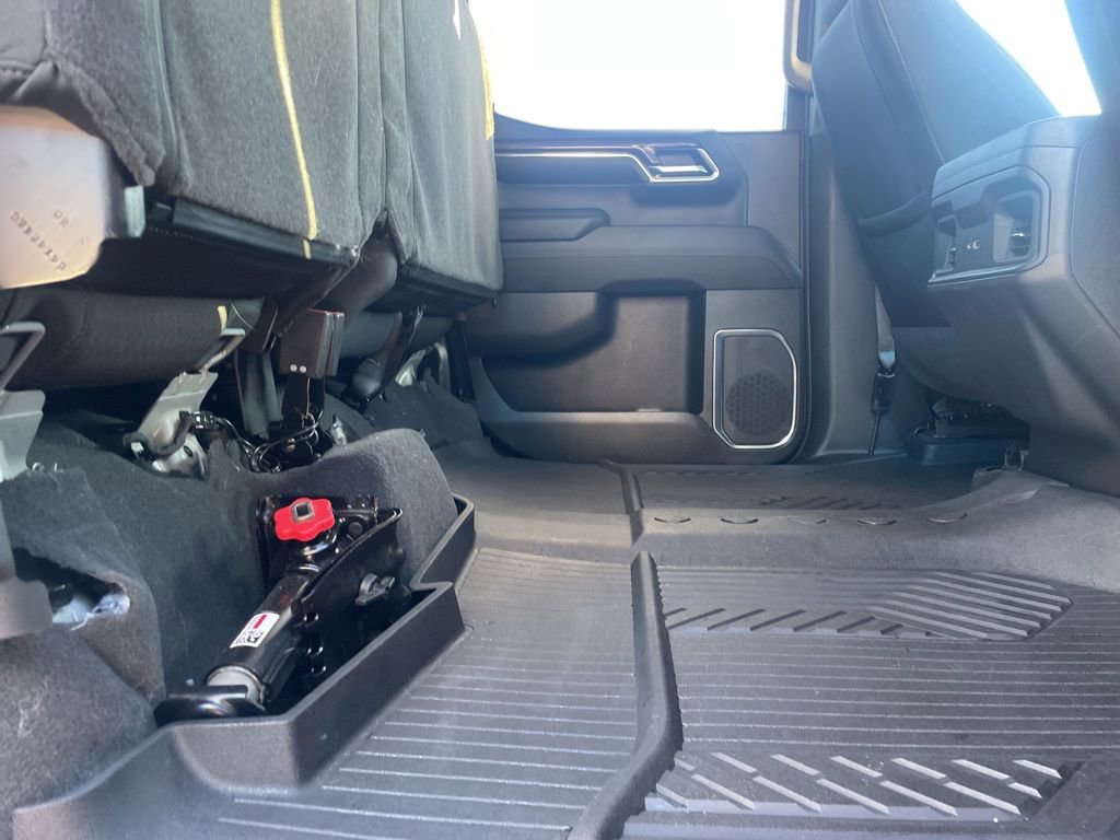 Used 2024 Chevrolet Silverado 1500 LT Trail Boss w/ Convenience Package II image 32