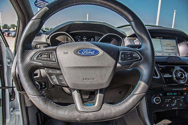 Used 2017 Ford Focus RS AWD/4WD image 8