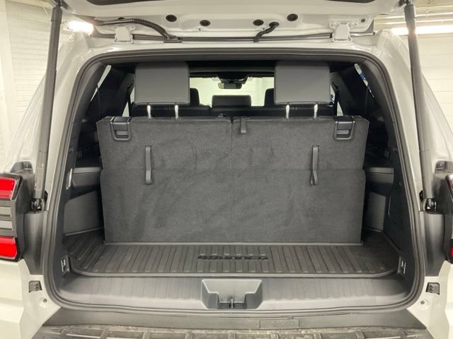 Used 2026 Toyota 4Runner Limited AWD/4WD image 11