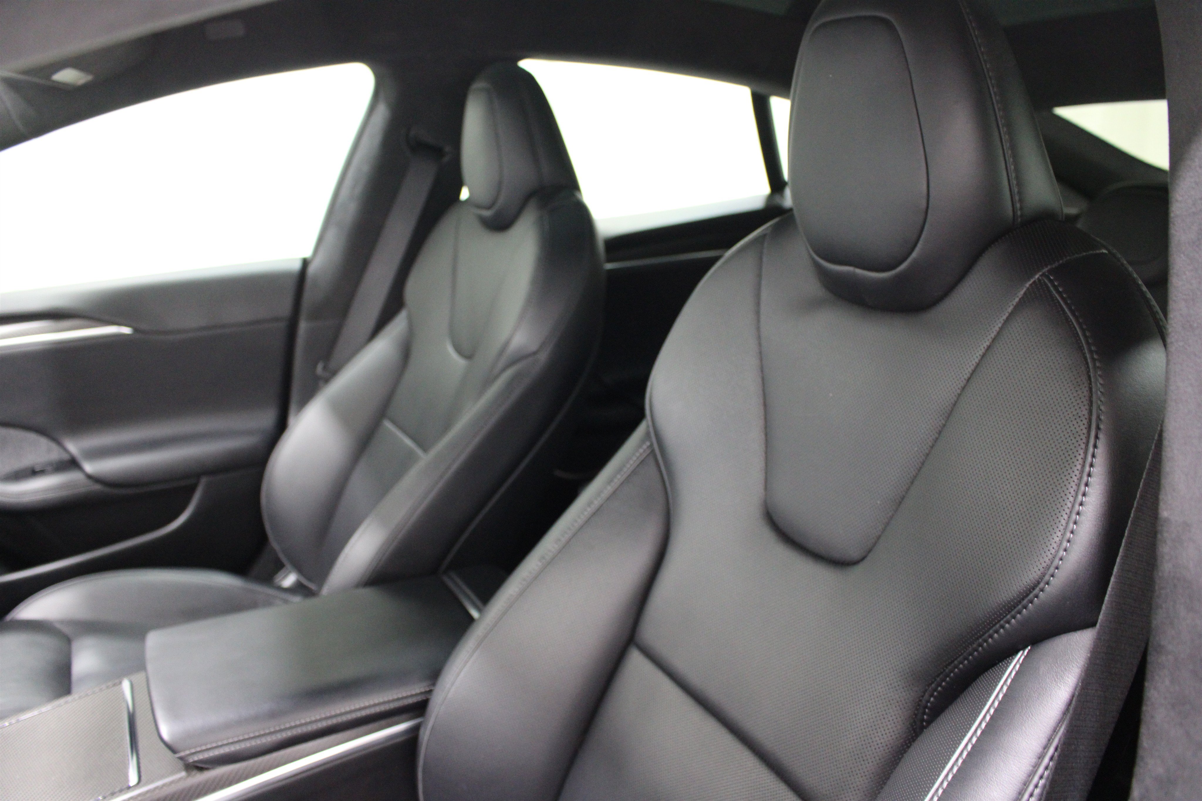 Used 2021 Tesla Model S Plaid AWD/4WD image 4