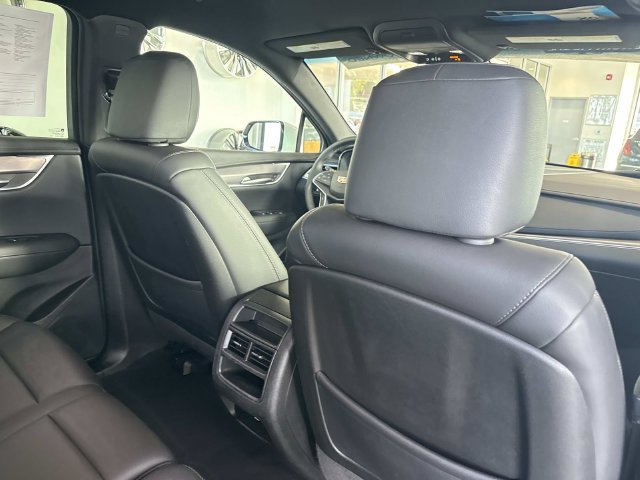 Certified 2024 Cadillac XT5 Luxury w/ LPO, Floor Liner Package AWD/4WD image 53