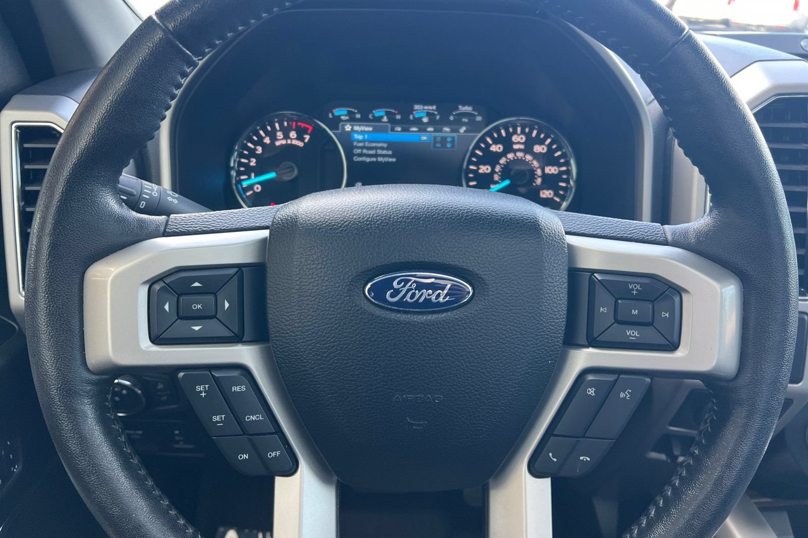 Used 2018 Ford F150 Lariat w/ Equipment Group 502A Luxury AWD/4WD image 24