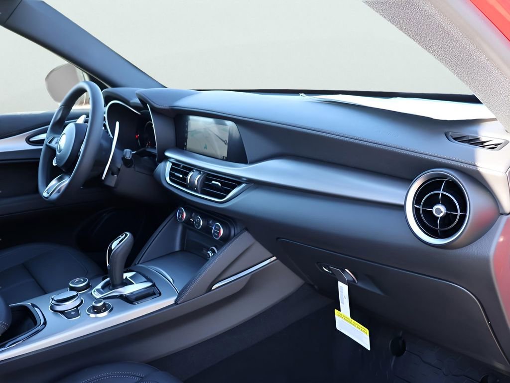 New 2025 Alfa Romeo Stelvio Sprint image 11