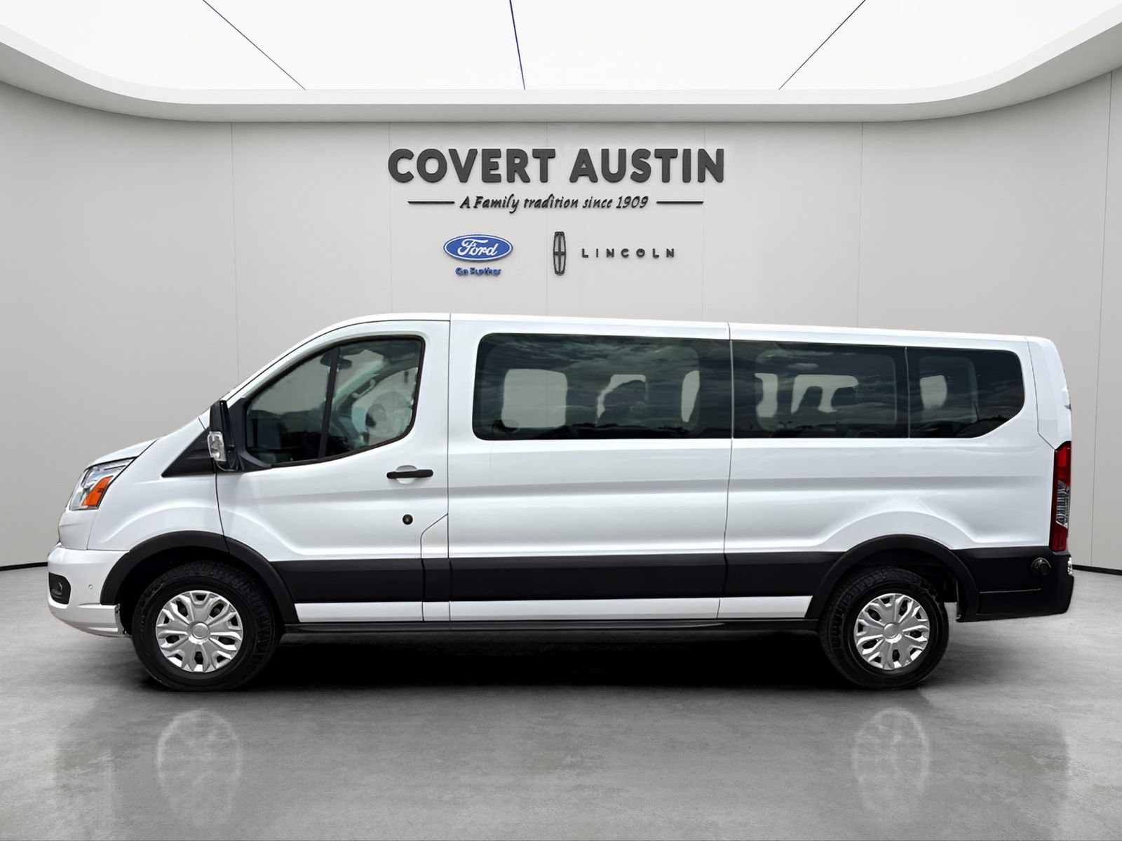 Used 2020 Ford Transit 350 XLT RWD image 2
