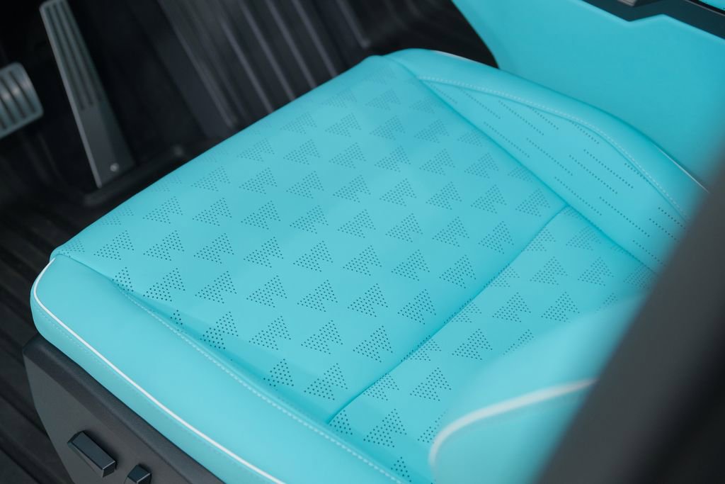 Used 2025 Tesla Cybertruck AWD Crew Cab image 26