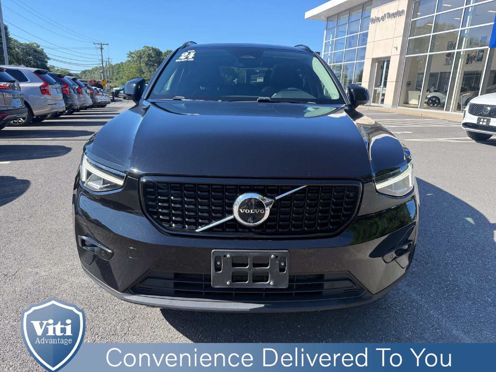 Certified 2024 Volvo XC40 B5 Plus w/ Protection Package Premier AWD/4WD image 3