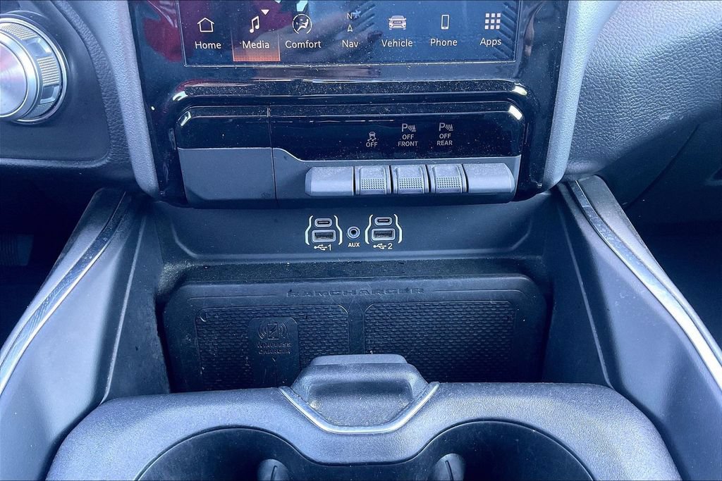Used 2025 RAM 1500 Laramie AWD/4WD image 31