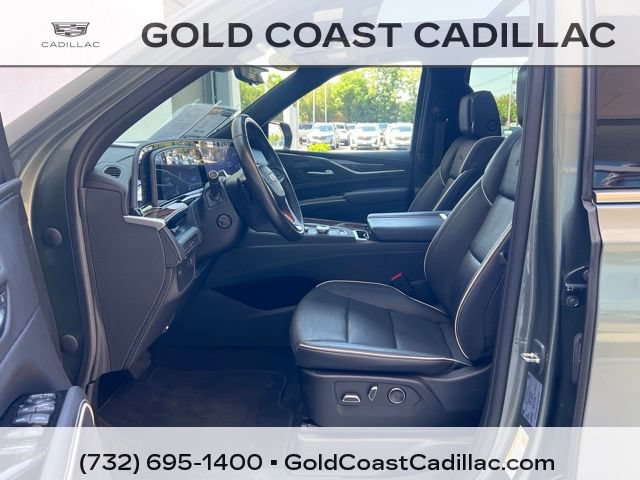Used 2023 Cadillac Escalade Premium Luxury AWD/4WD image 19