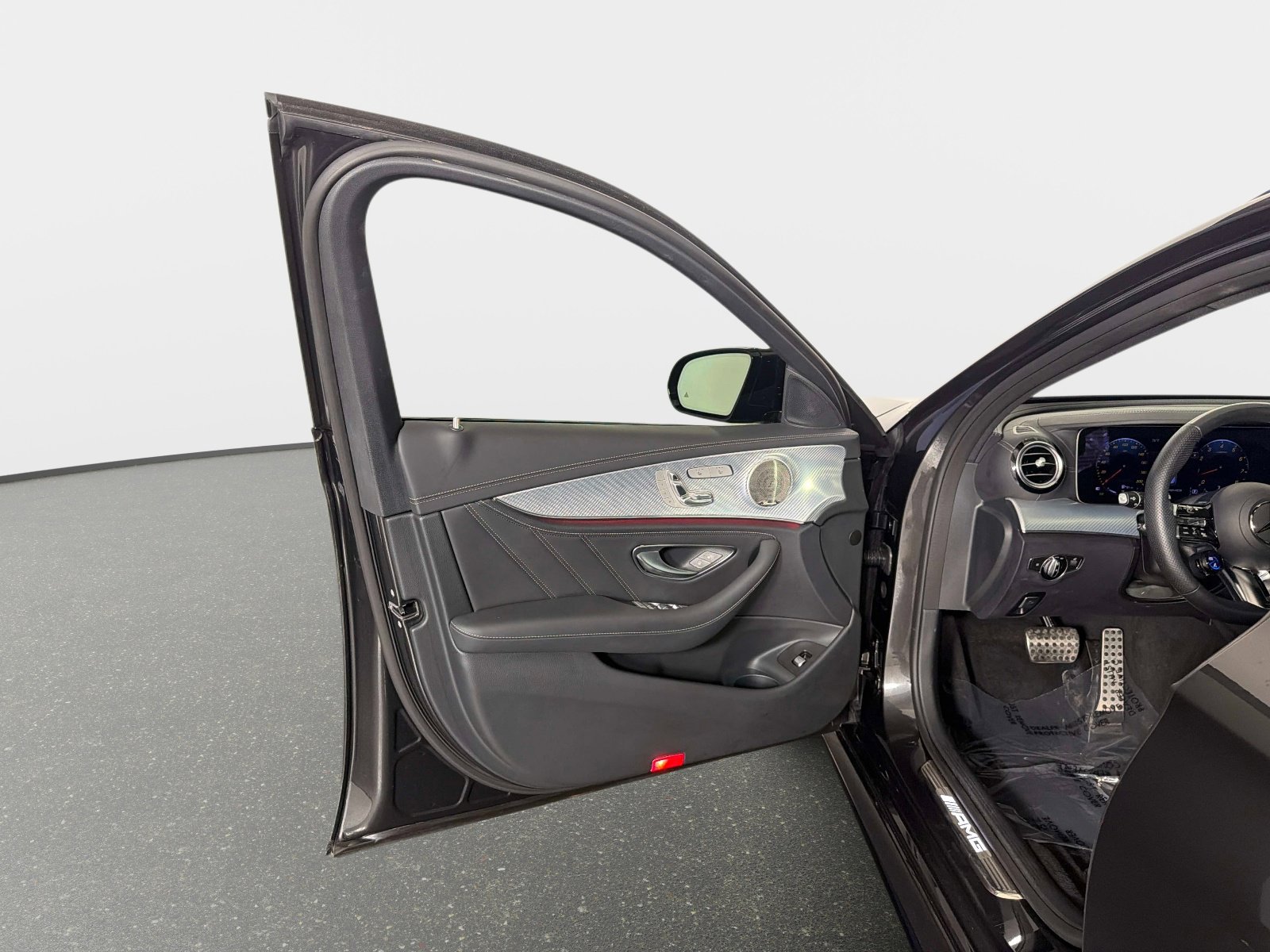 Used 2023 Mercedes-Benz E 63 AMG S image 36