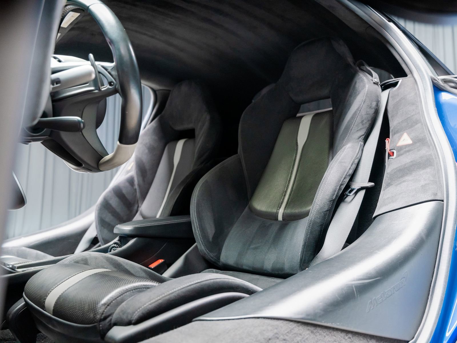 Used 2016 McLaren 570S Coupe RWD image 45