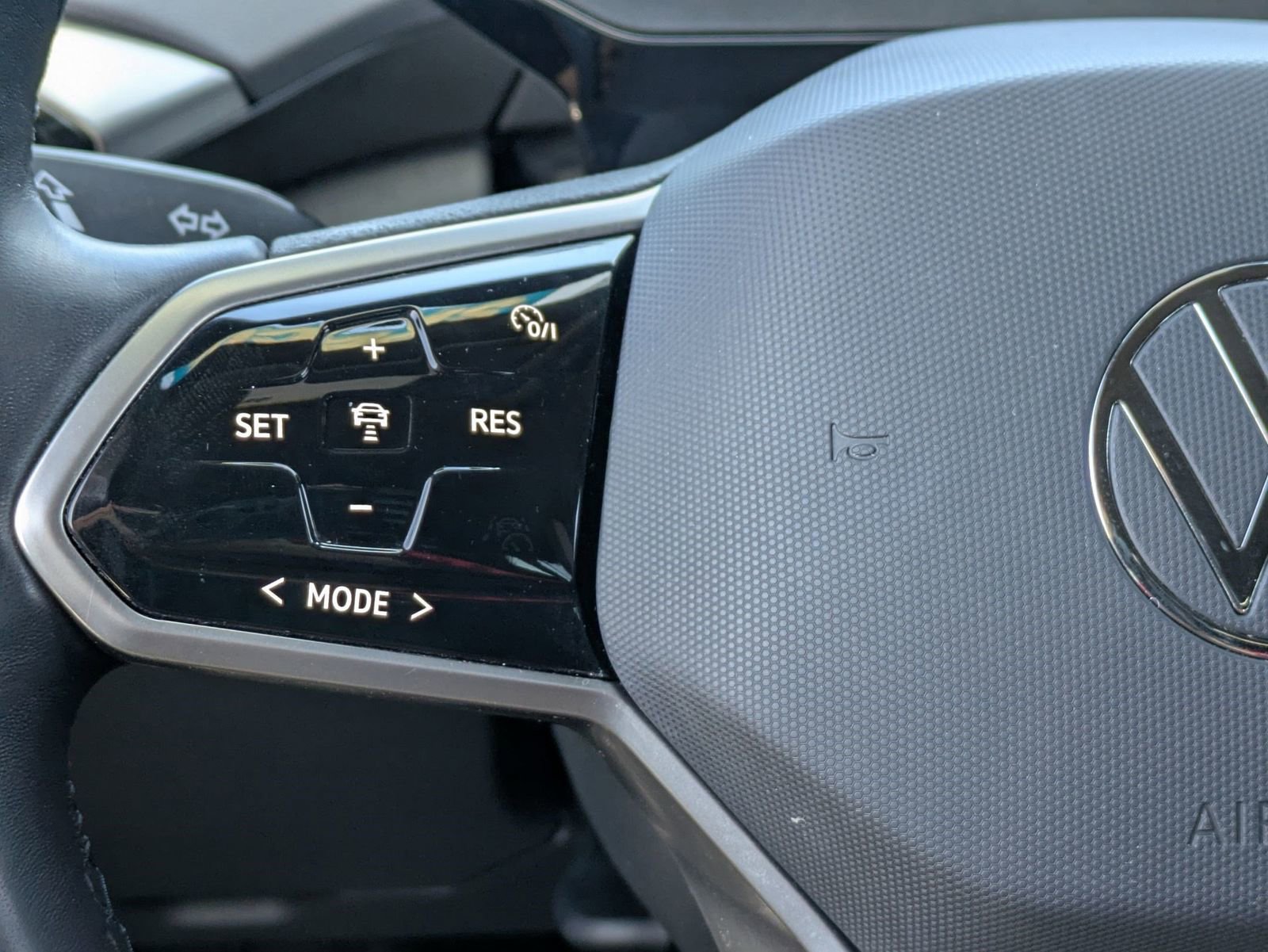 Used 2022 Volkswagen ID.4 Pro RWD image 10