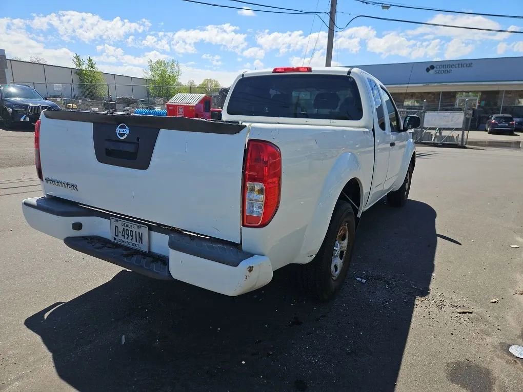 Used 2018 Nissan Frontier S RWD image 8