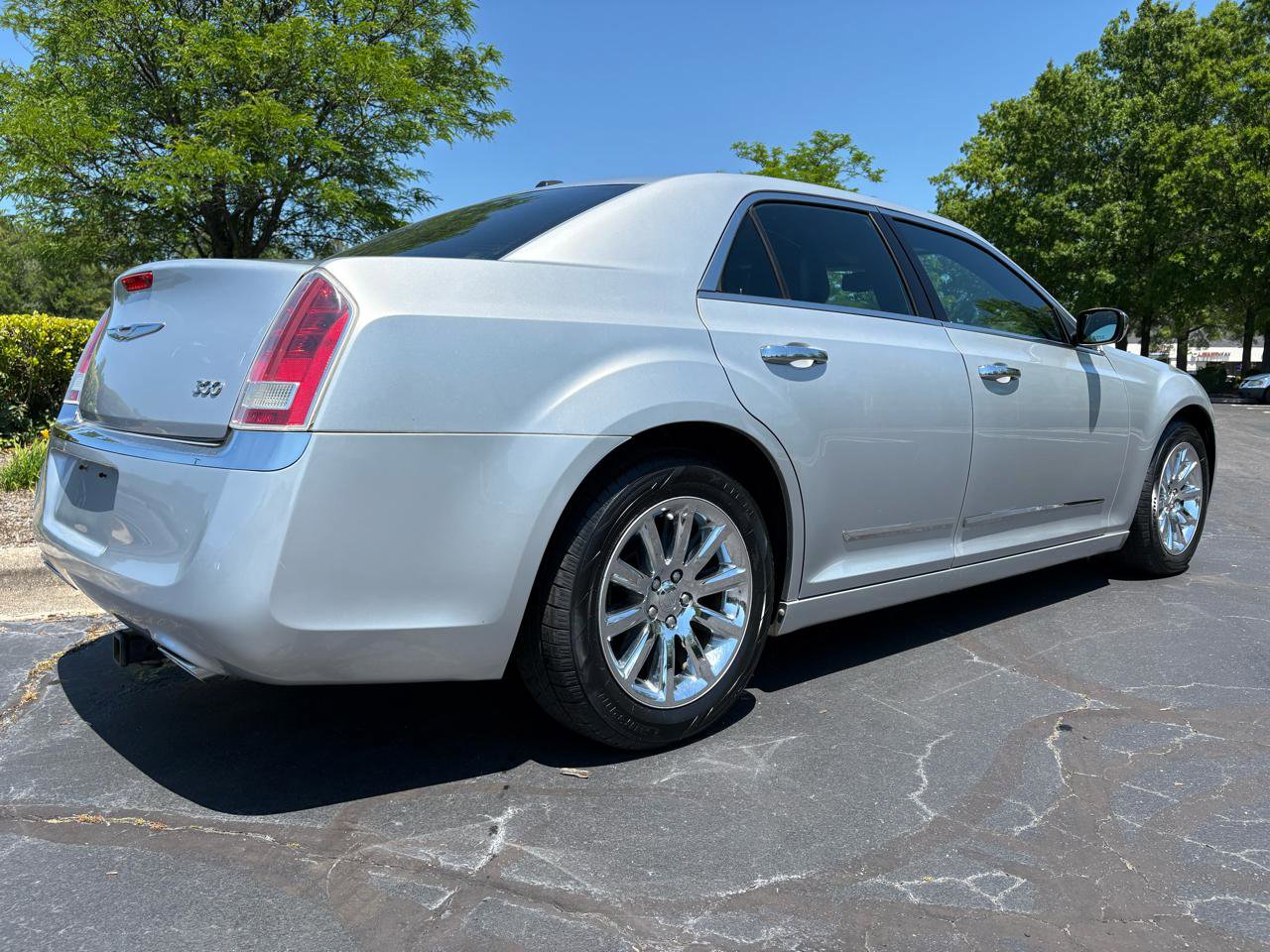 Used 2012 Chrysler 300 Limited RWD image 8