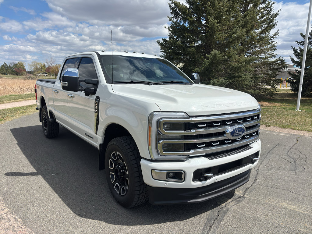 Used 2023 Ford F250 Platinum AWD/4WD image 3