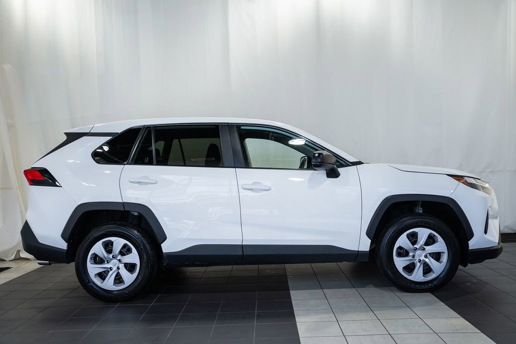 Used 2024 Toyota RAV4 LE image 3