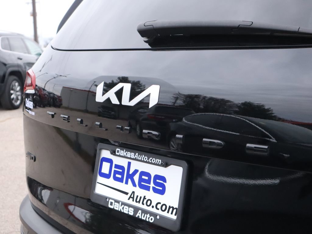 Used 2022 Kia Telluride SX w/ SX Prestige Package image 8