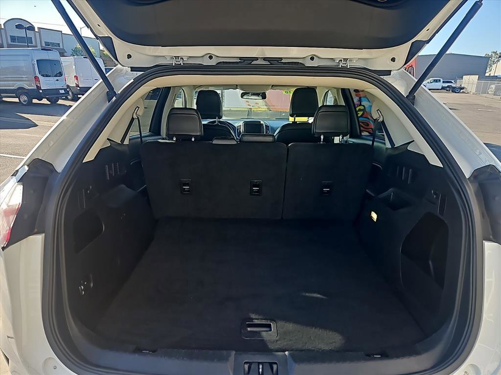 Used 2024 Ford Edge SEL image 10