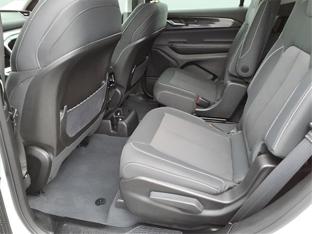 Used 2023 Jeep Grand Cherokee L Laredo image 8