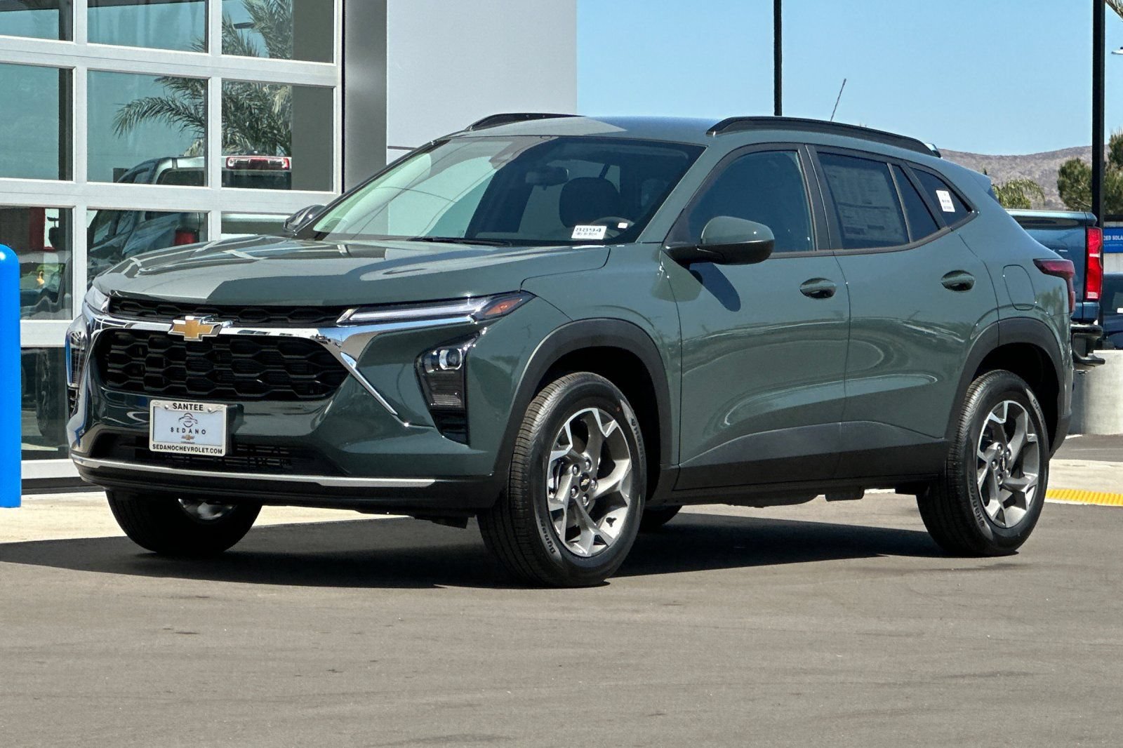 New 2026 Chevrolet Trax LT FWD image 8