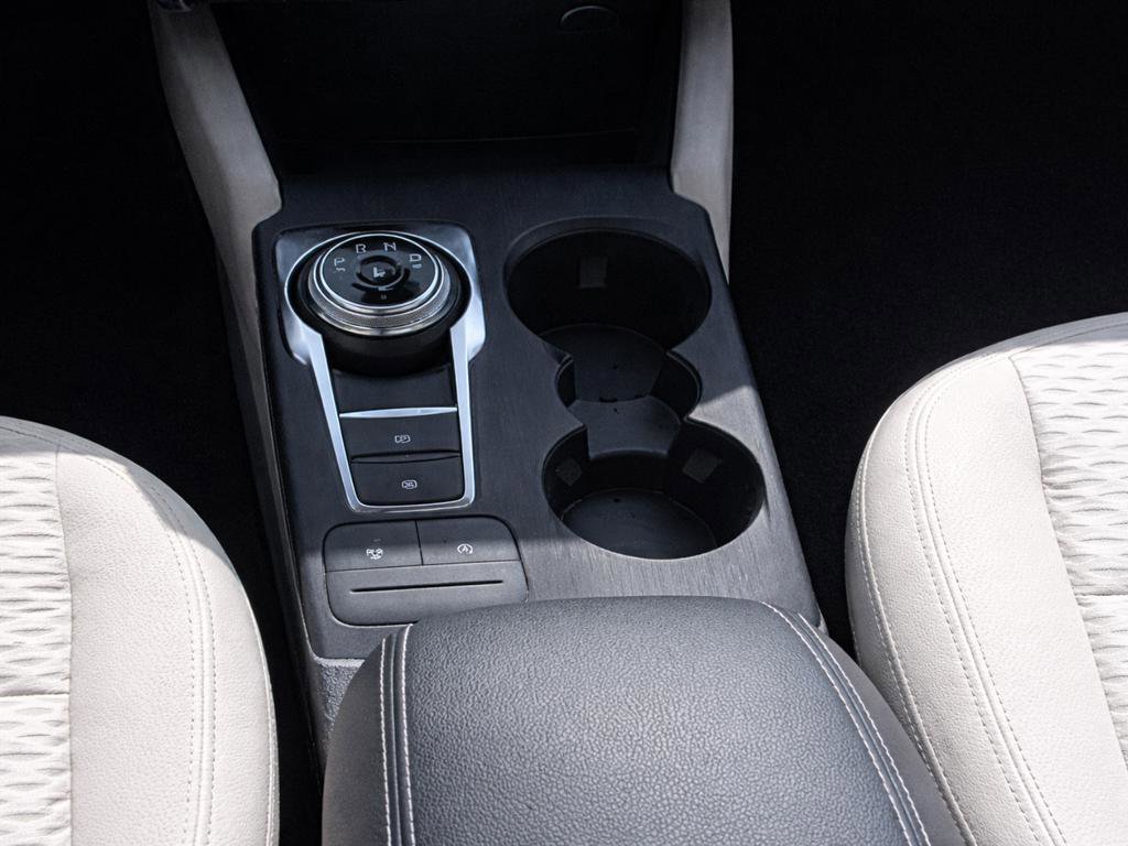 Used 2020 Ford Escape SE FWD image 14