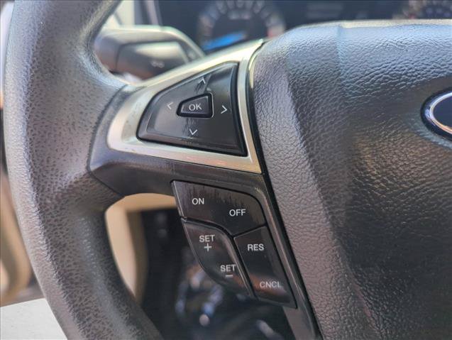 Used 2015 Ford Fusion SE FWD image 12