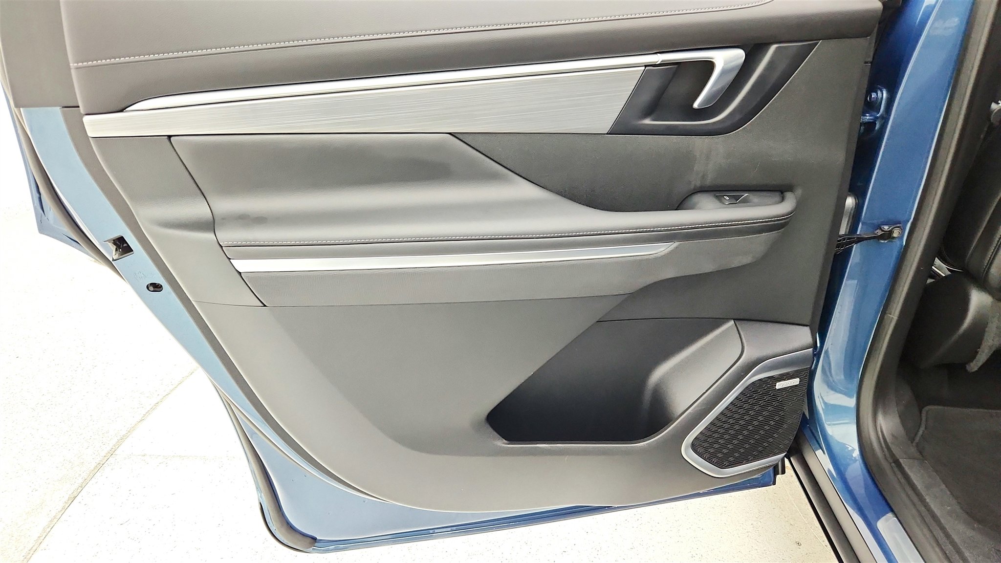 Used 2025 Buick Enclave Preferred image 29